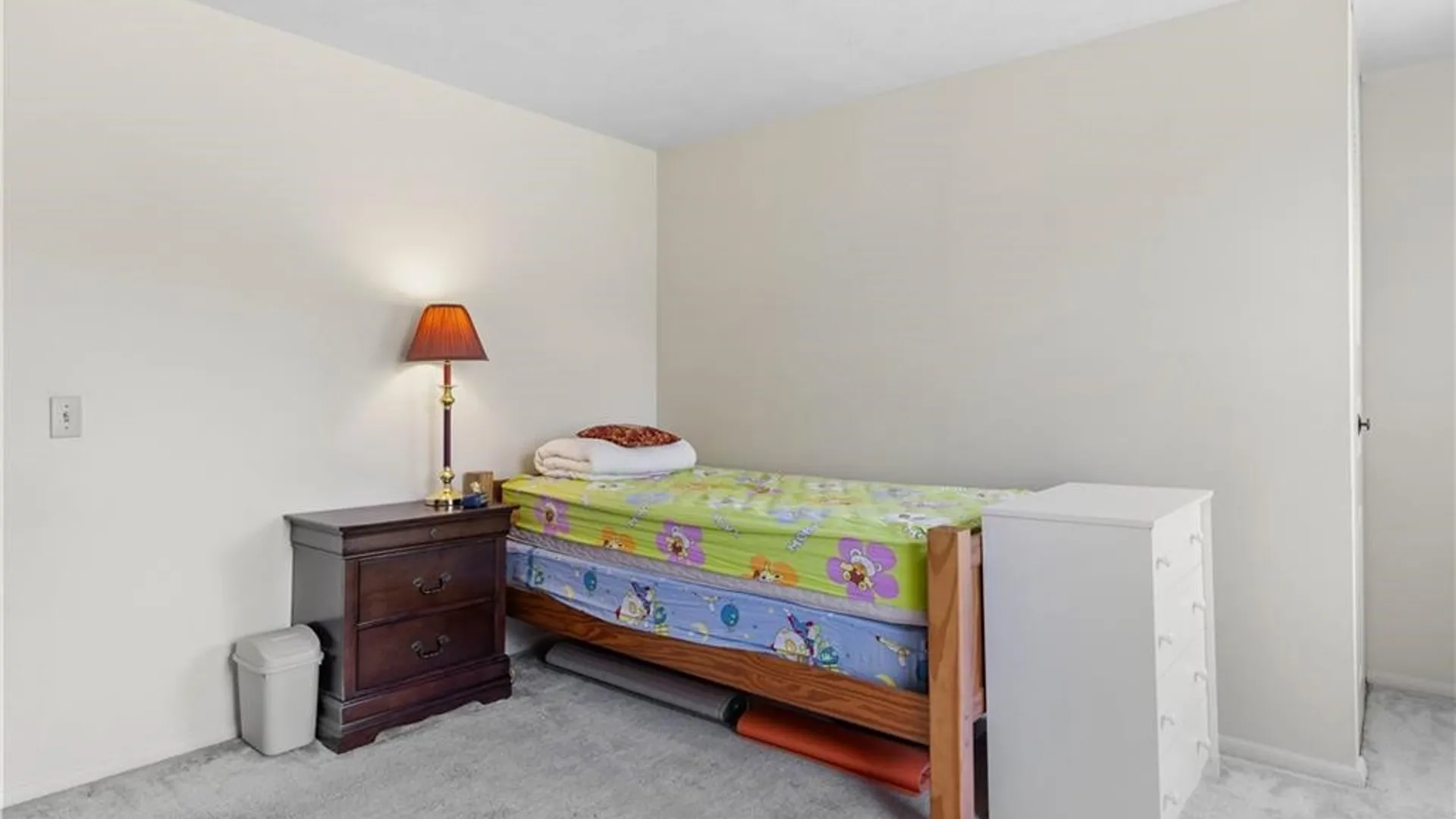 Property at 2 Hunters Pointe, Pittsford, NY 14534 21