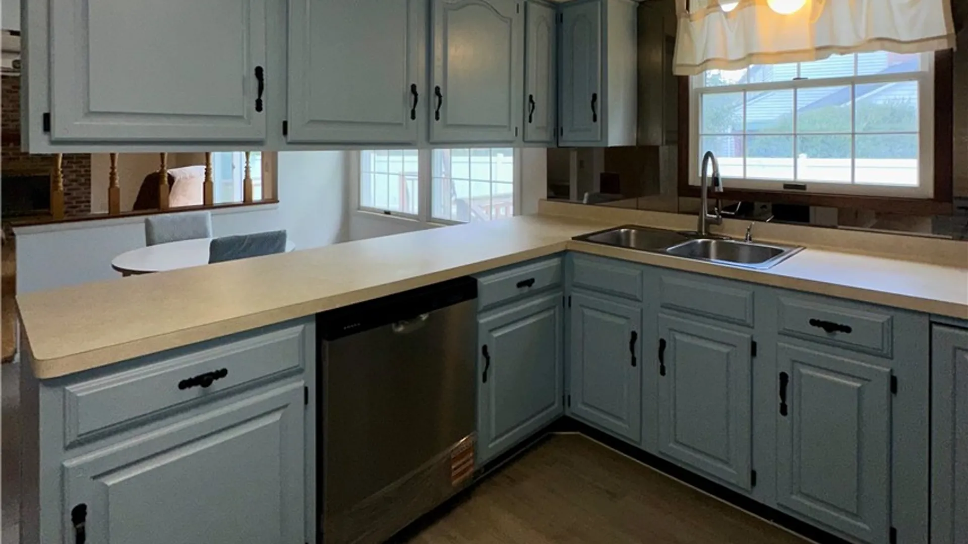 Property at 2 Hunters Pointe, Pittsford, NY 14534 9
