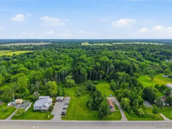 11092 Broadway Street, Alden, NY 14004