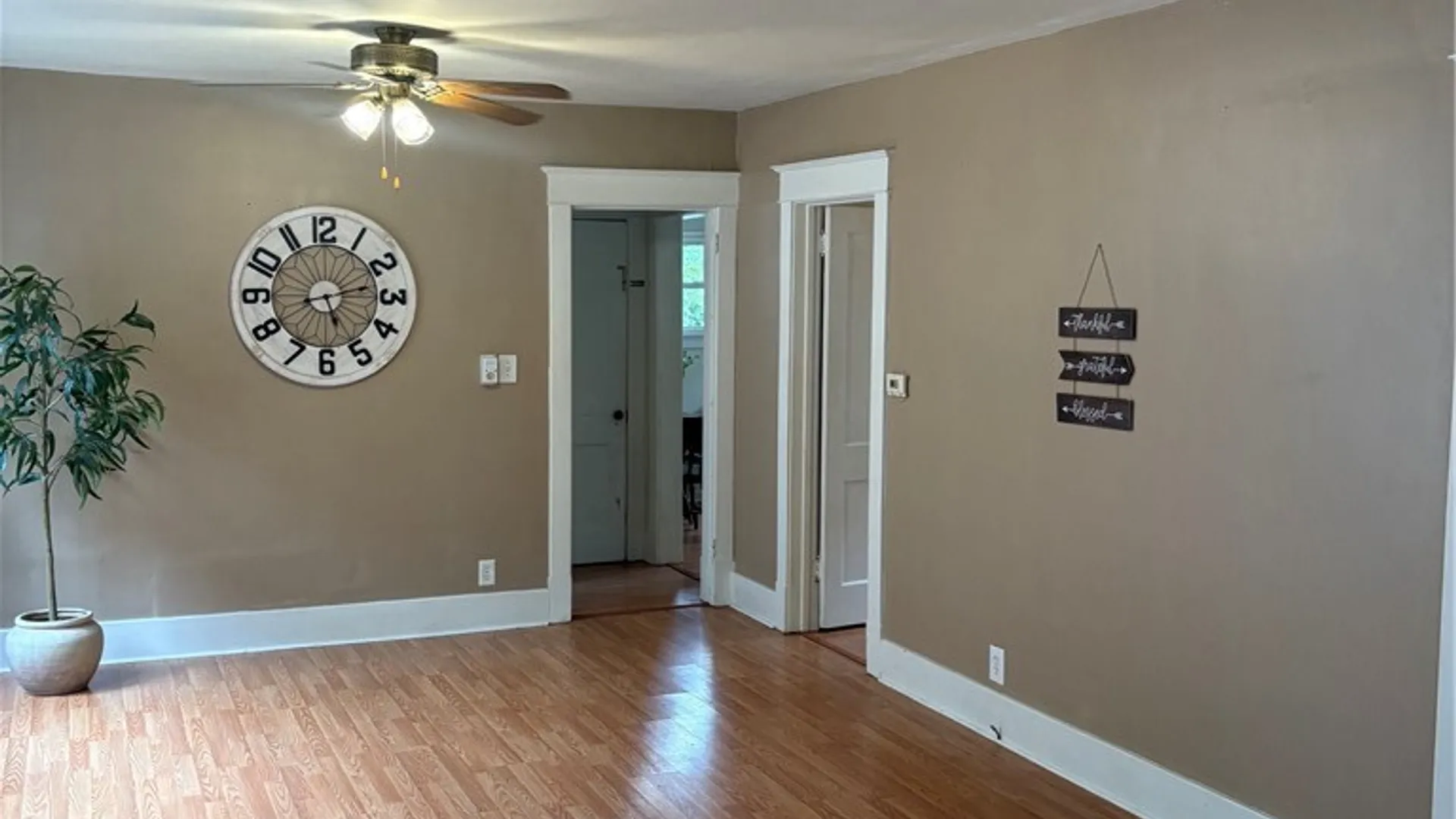 Property at 230 74, Niagara Falls, NY 14304 5