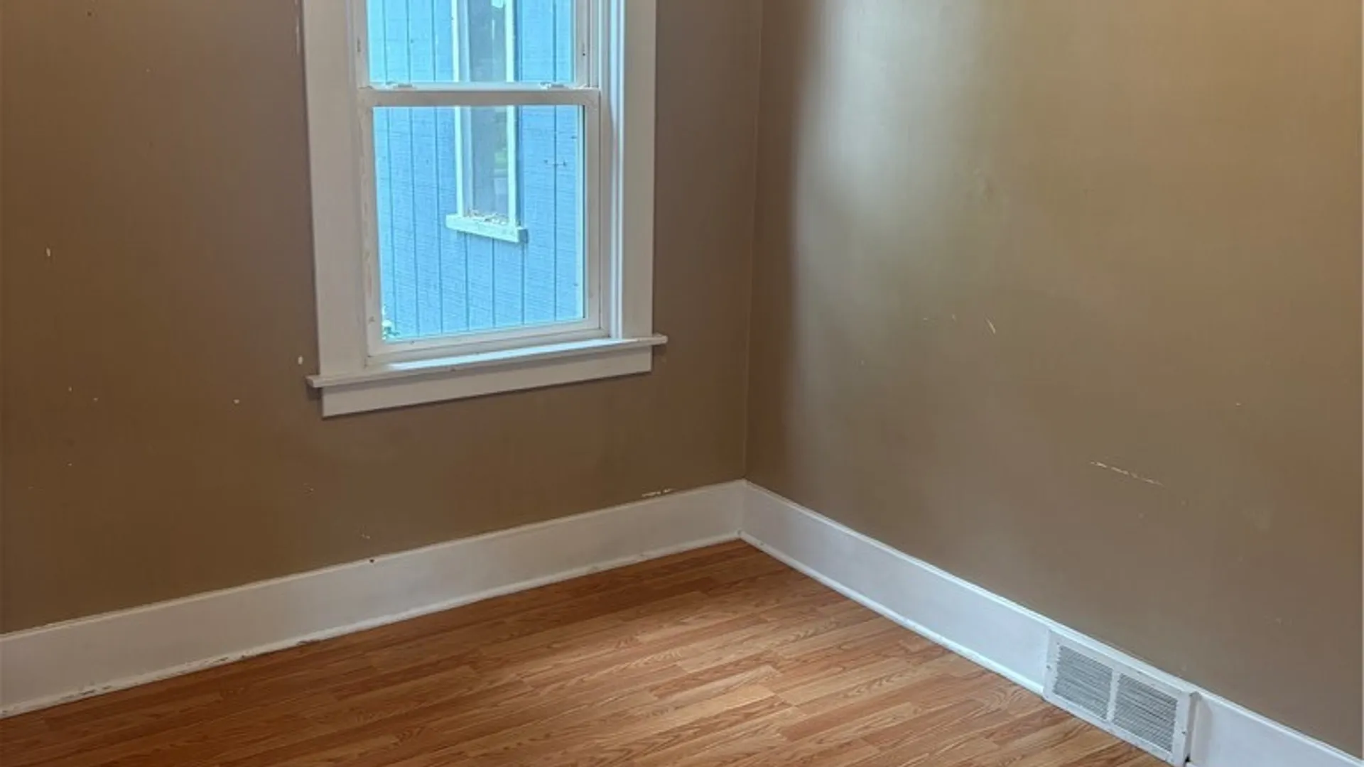 Property at 230 74, Niagara Falls, NY 14304 13