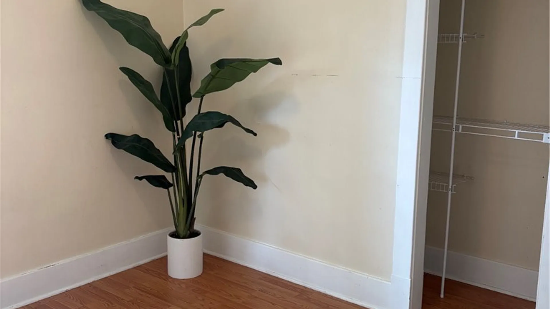 Property at 230 74, Niagara Falls, NY 14304 15