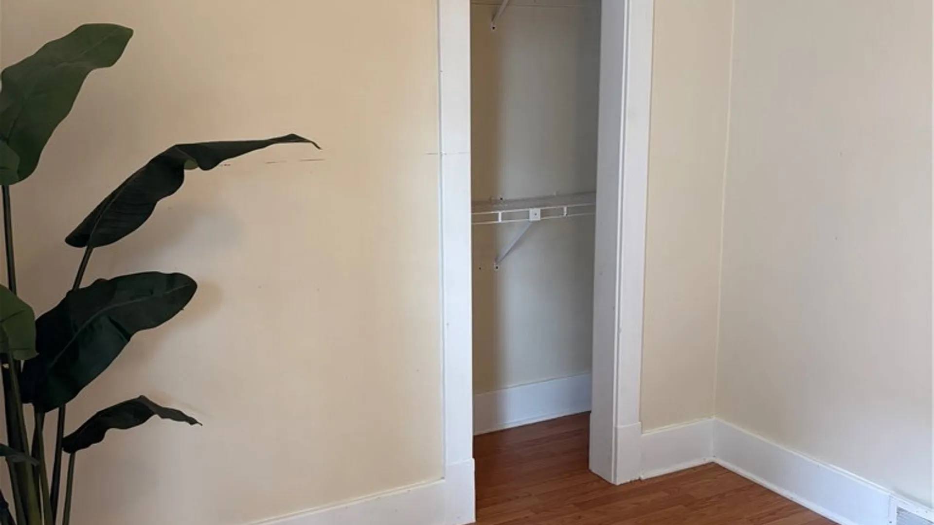 Property at 230 74, Niagara Falls, NY 14304 16