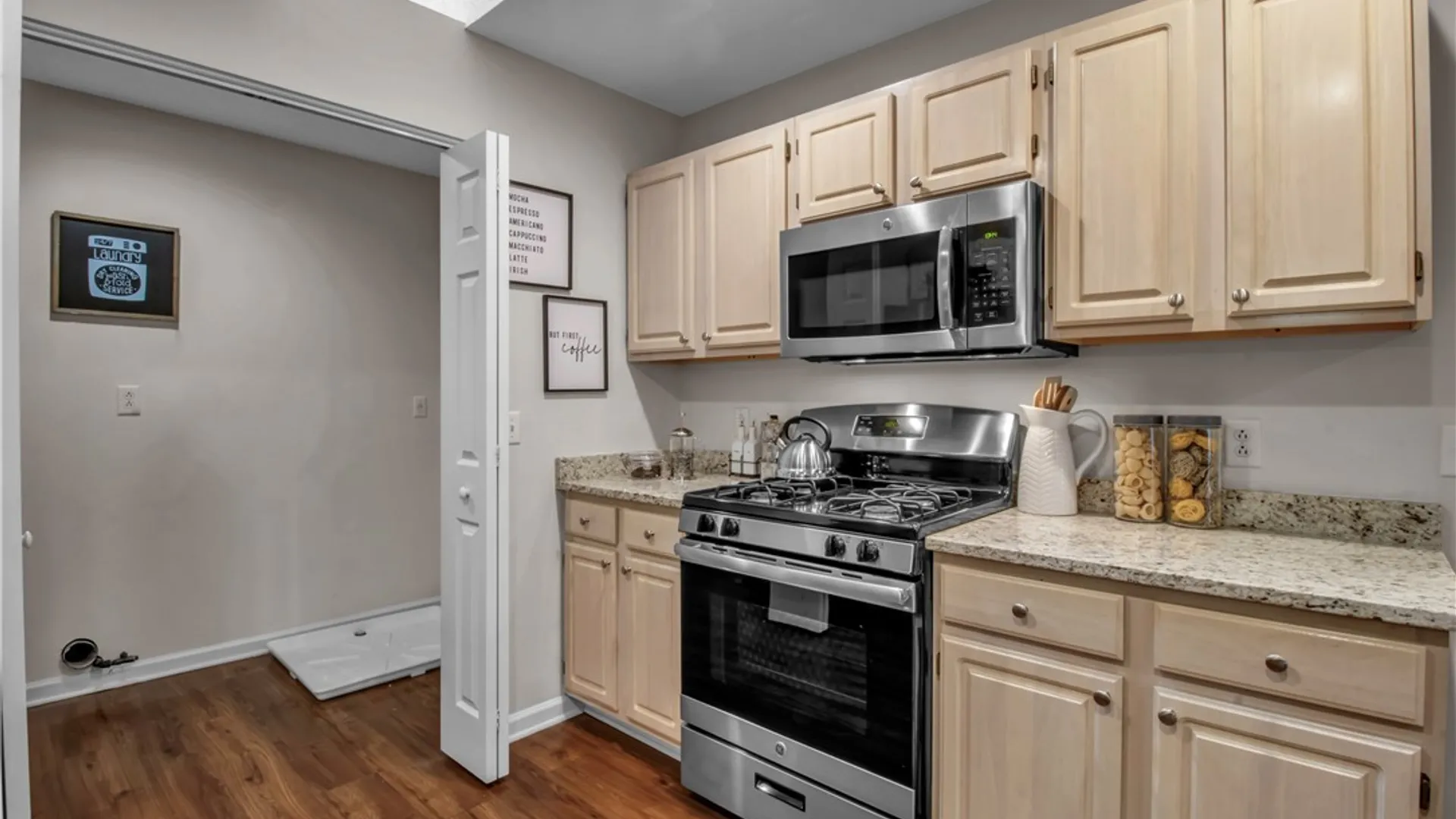 Property at 4100 Stonegate, Amherst, NY 14221 32