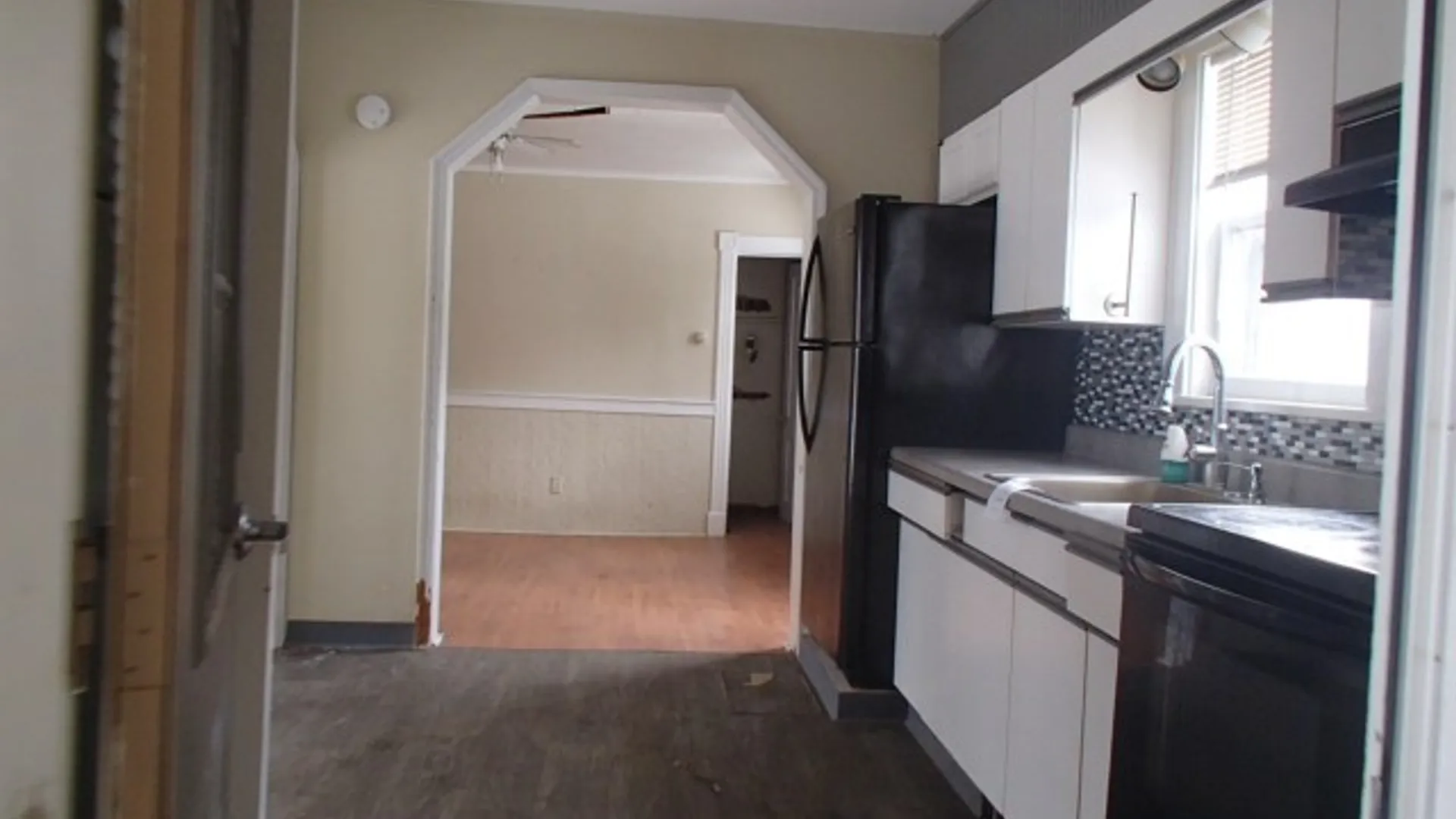 Property at 10 Rochester Street, Amsterdam, NY 12070 10