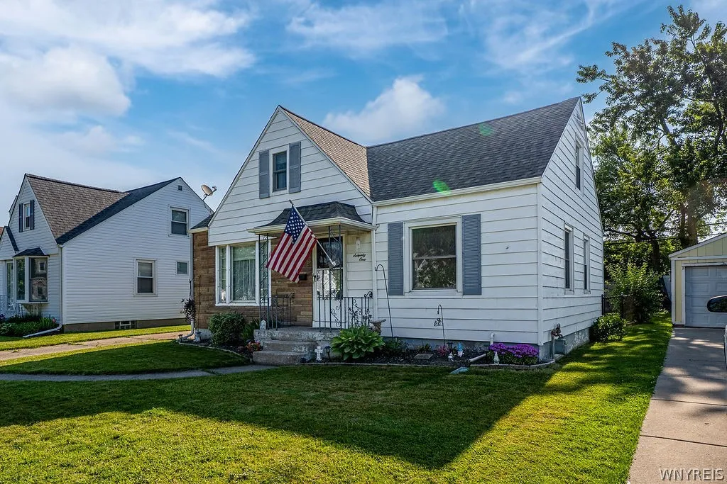 Property at 71 Wrexham Court, Tonawanda, NY 14150