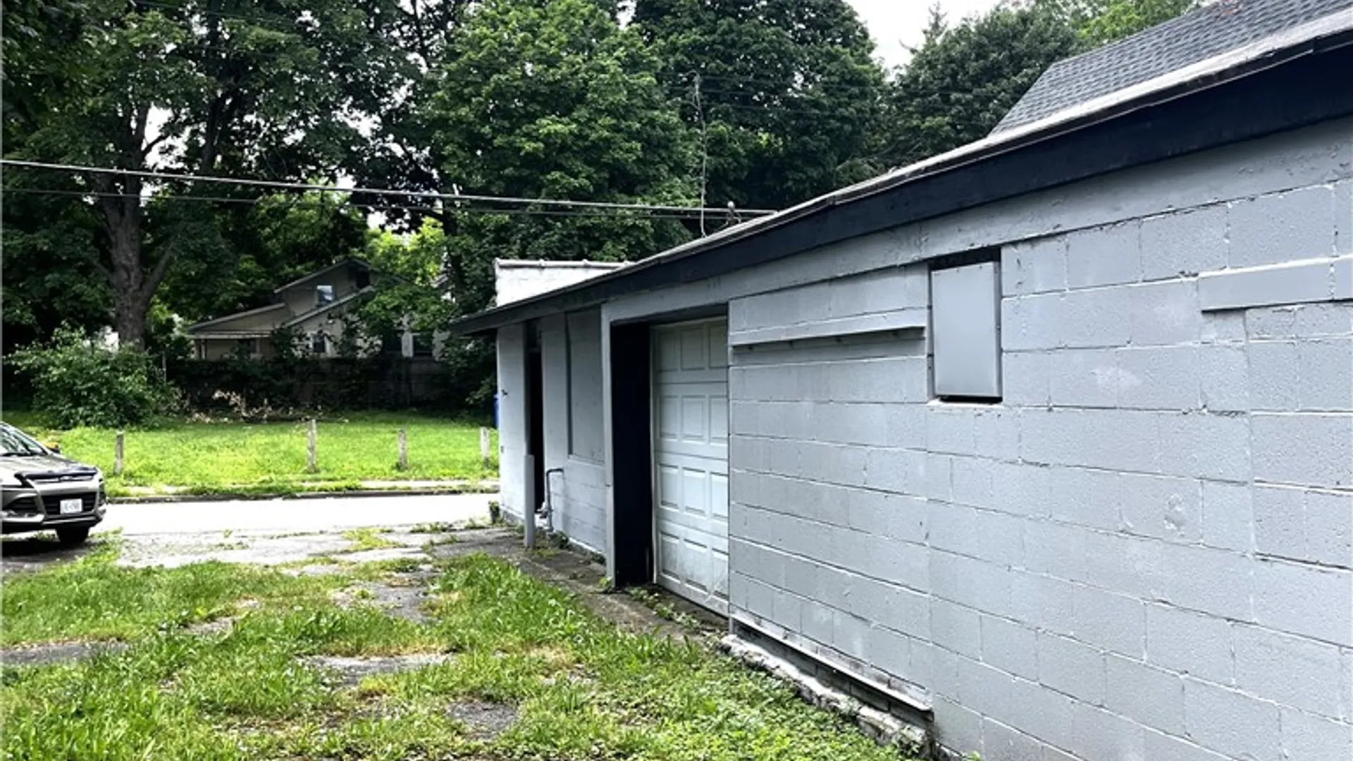 Property at 16 Leavenworth Street, Rochester, NY 14613 8