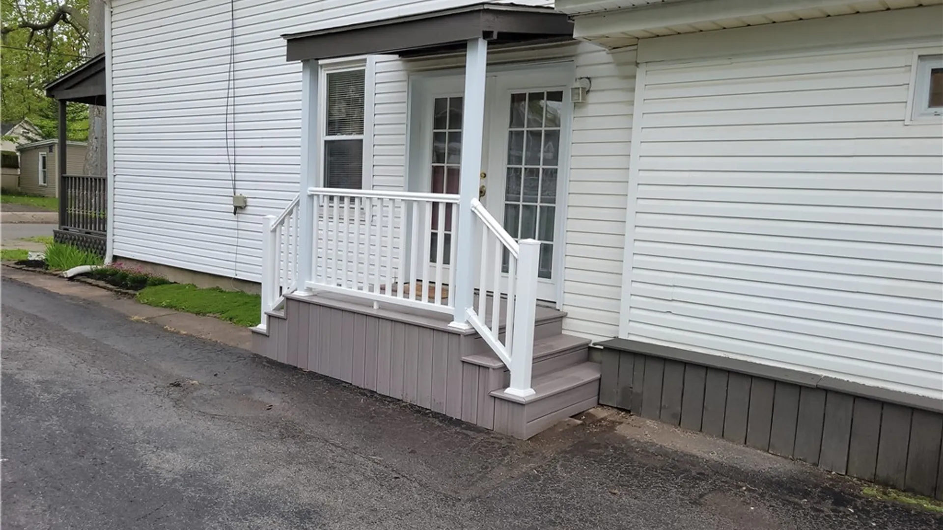 Property at 172 Erie Street, Lockport City, NY 14094 5