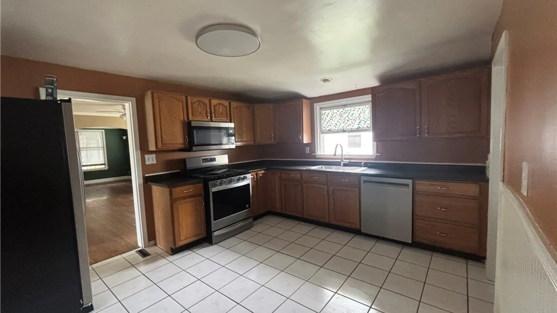 Property at 172 Erie Street, Lockport City, NY 14094 24