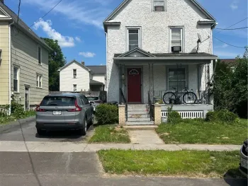 32 Chestnut Street, Auburn, NY 13021
