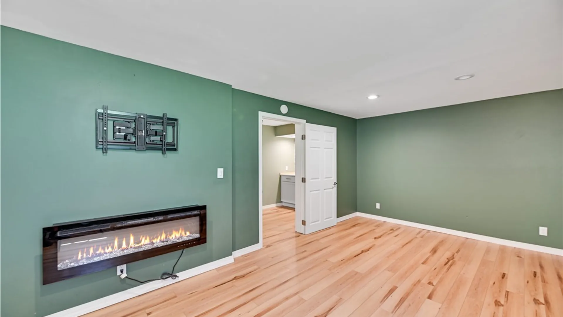 Property at 7 Pinewood Lane, South Bristol, NY 14512 42