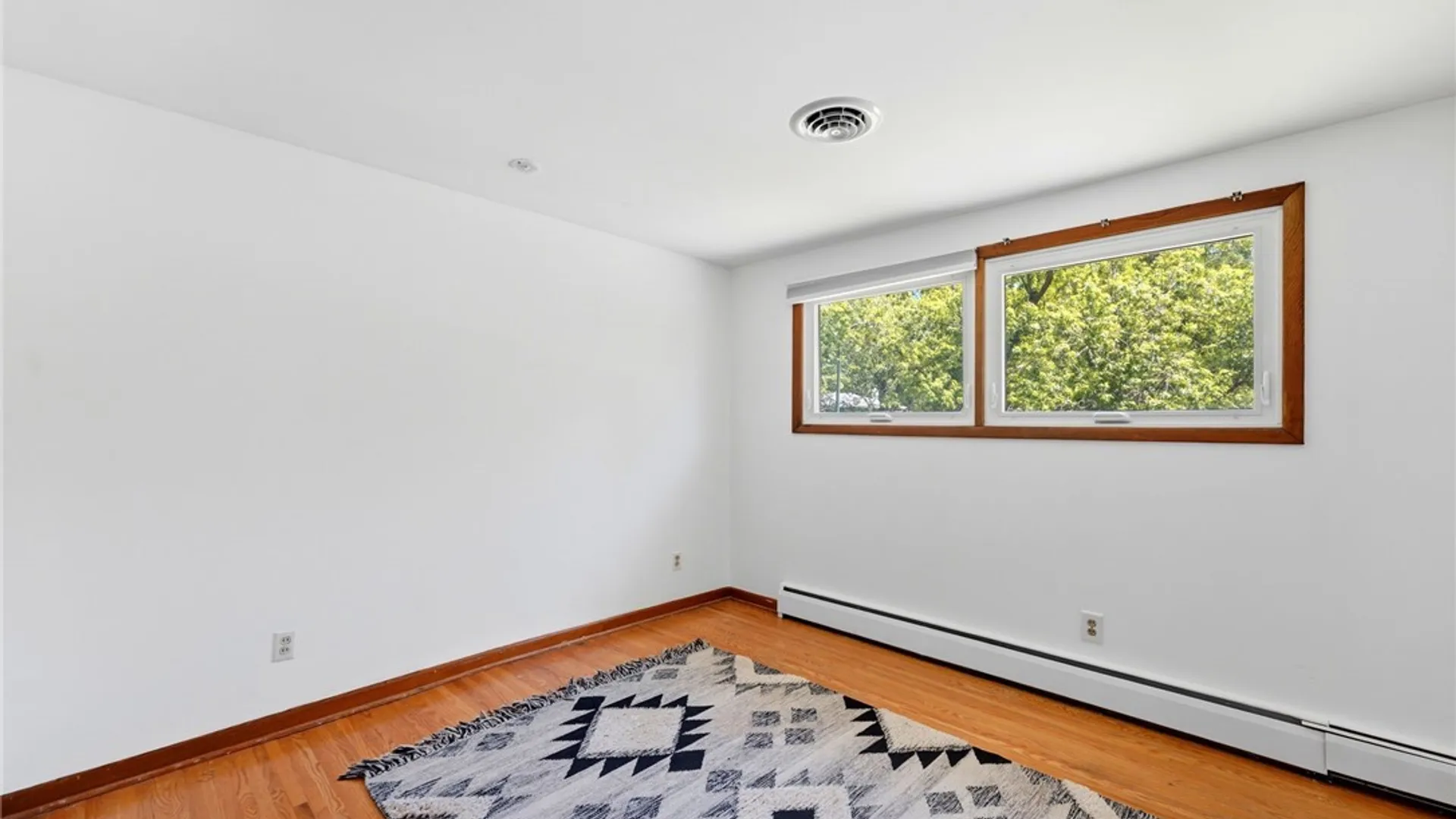 Property at 10 Cottonwood Drive, Amherst, NY 14221 16