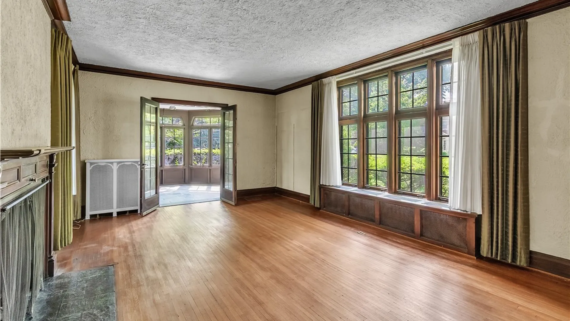 Property at 910 James Avenue, Niagara Falls, NY 14305 12