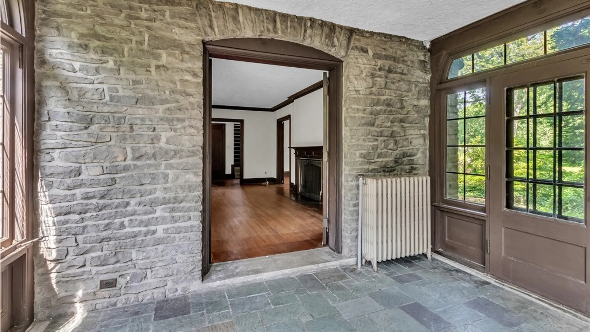 Property at 910 James Avenue, Niagara Falls, NY 14305 15