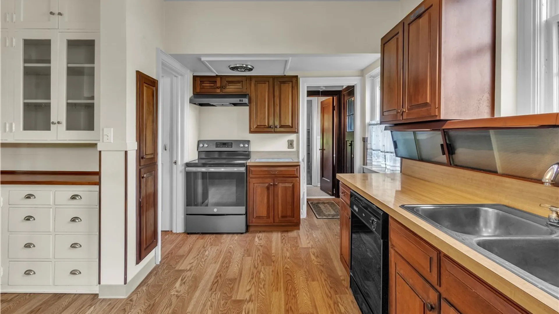 Property at 910 James Avenue, Niagara Falls, NY 14305 24