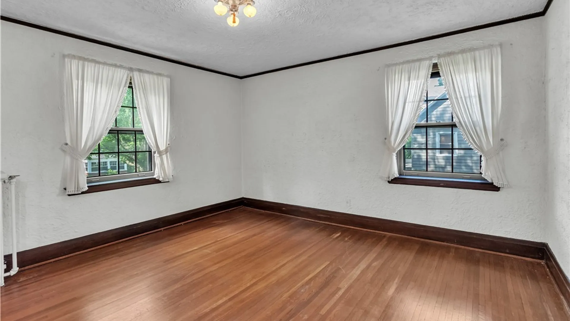 Property at 910 James Avenue, Niagara Falls, NY 14305 28