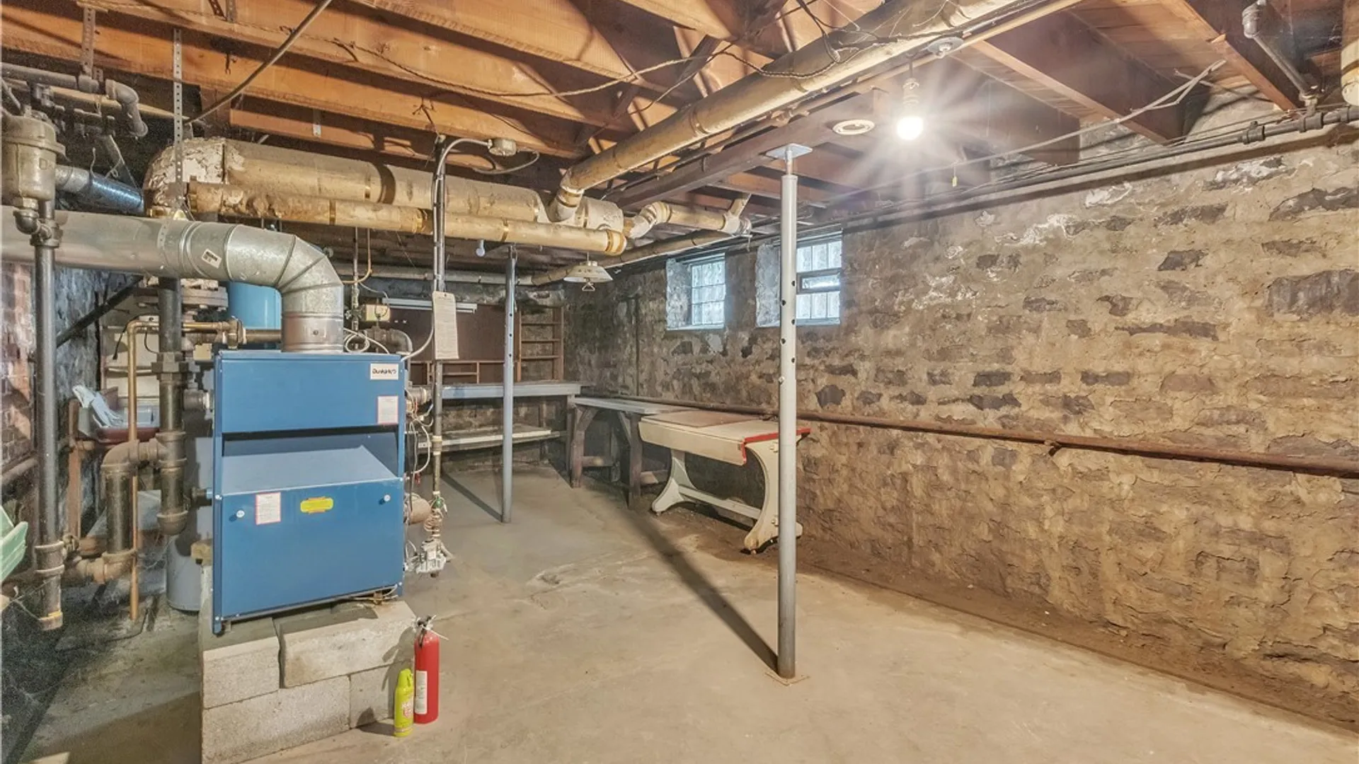 Property at 910 James Avenue, Niagara Falls, NY 14305 47