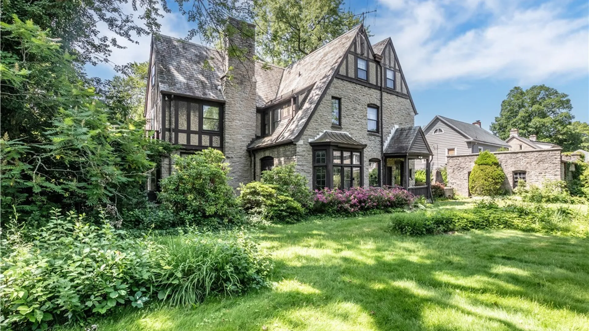 Property at 910 James Avenue, Niagara Falls, NY 14305 5