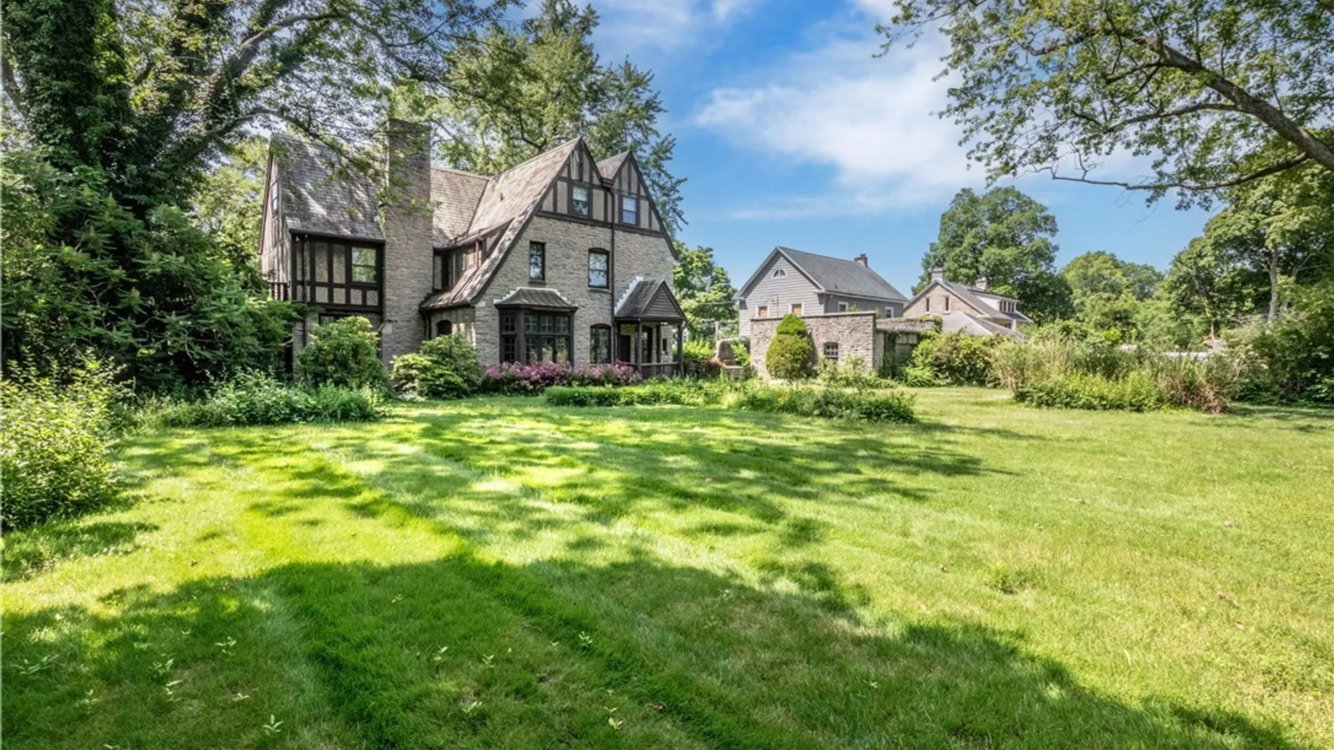 Property at 910 James Avenue, Niagara Falls, NY 14305 8