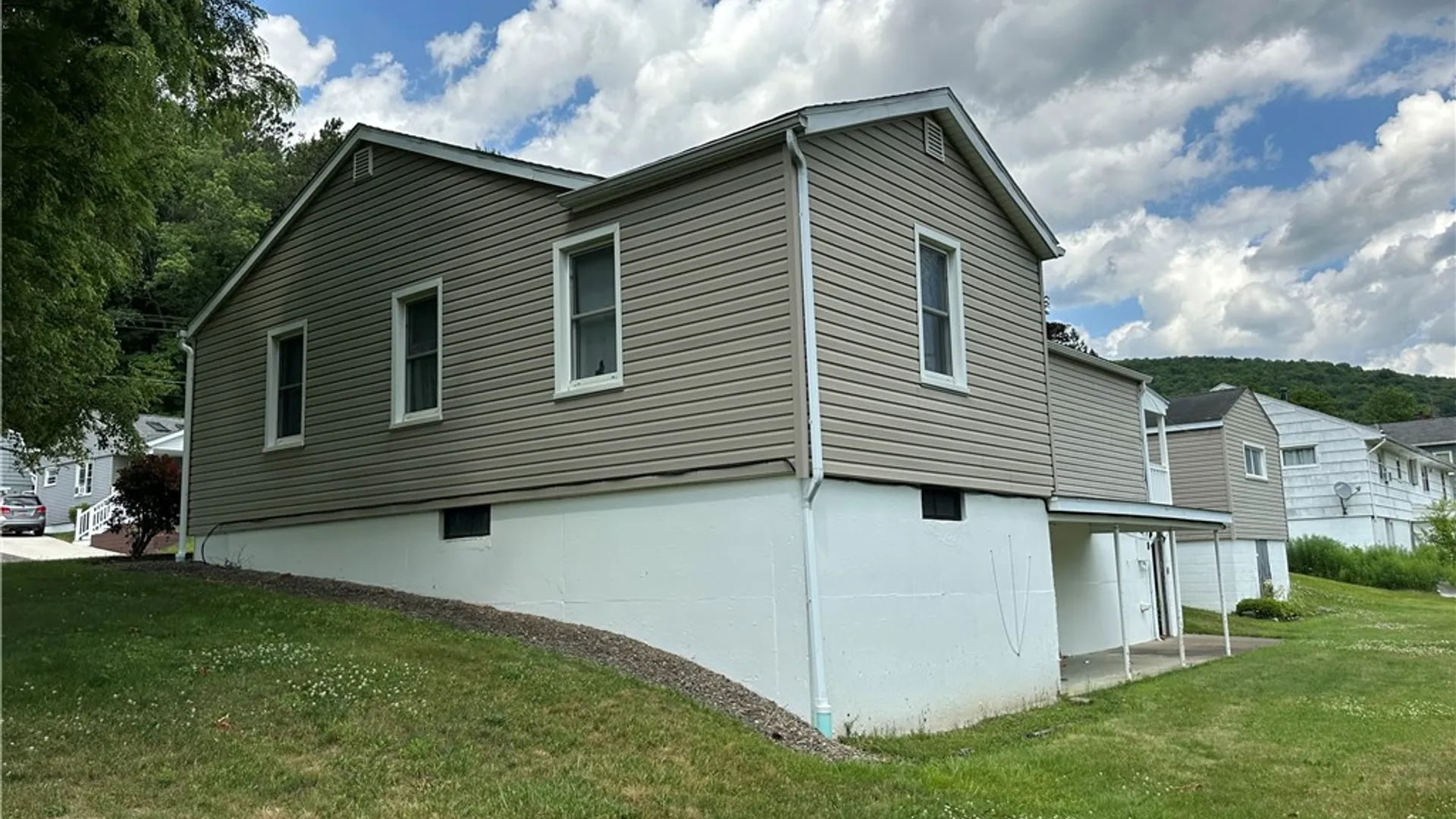 Property at 69 Fiske Avenue, Bradford Town, PA 16701 5