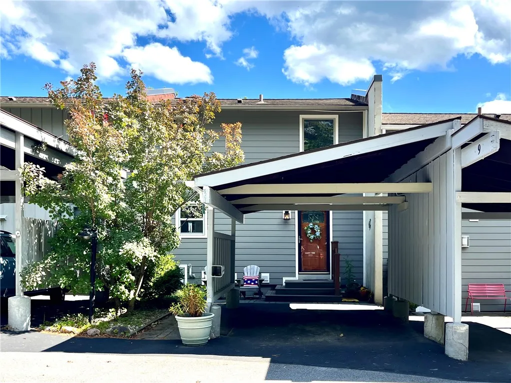 Property at 9 Harbour Lane, South Bristol, NY 14424