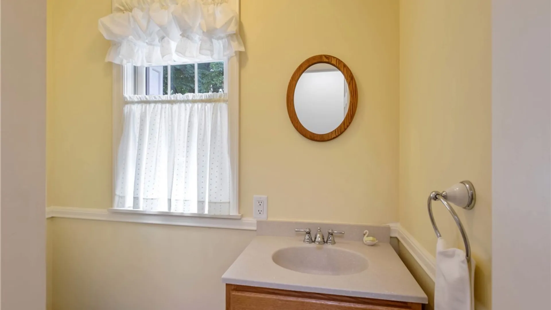 Property at 107 Will O Wind Drive, DeWitt, NY 13078 20