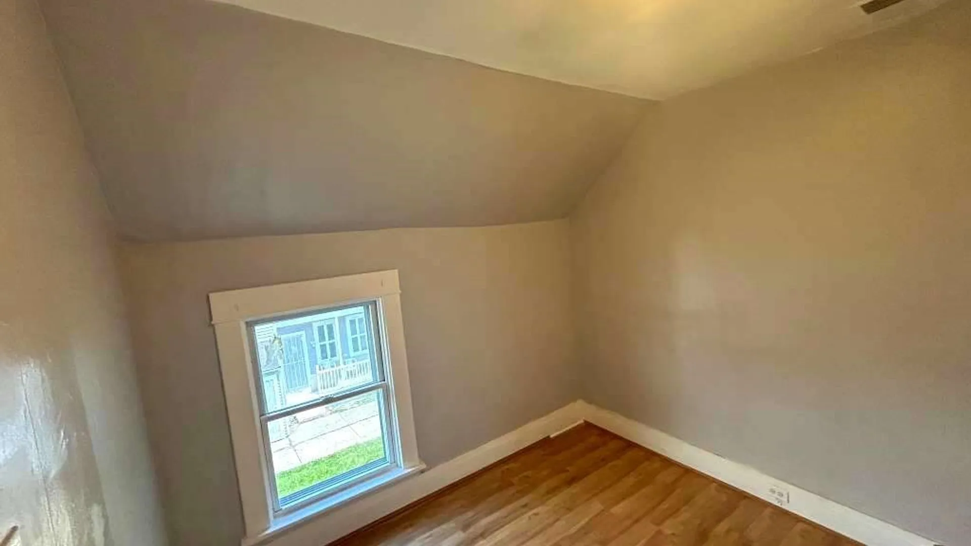 Property at 37 Fox Street, Buffalo, NY 14212 27