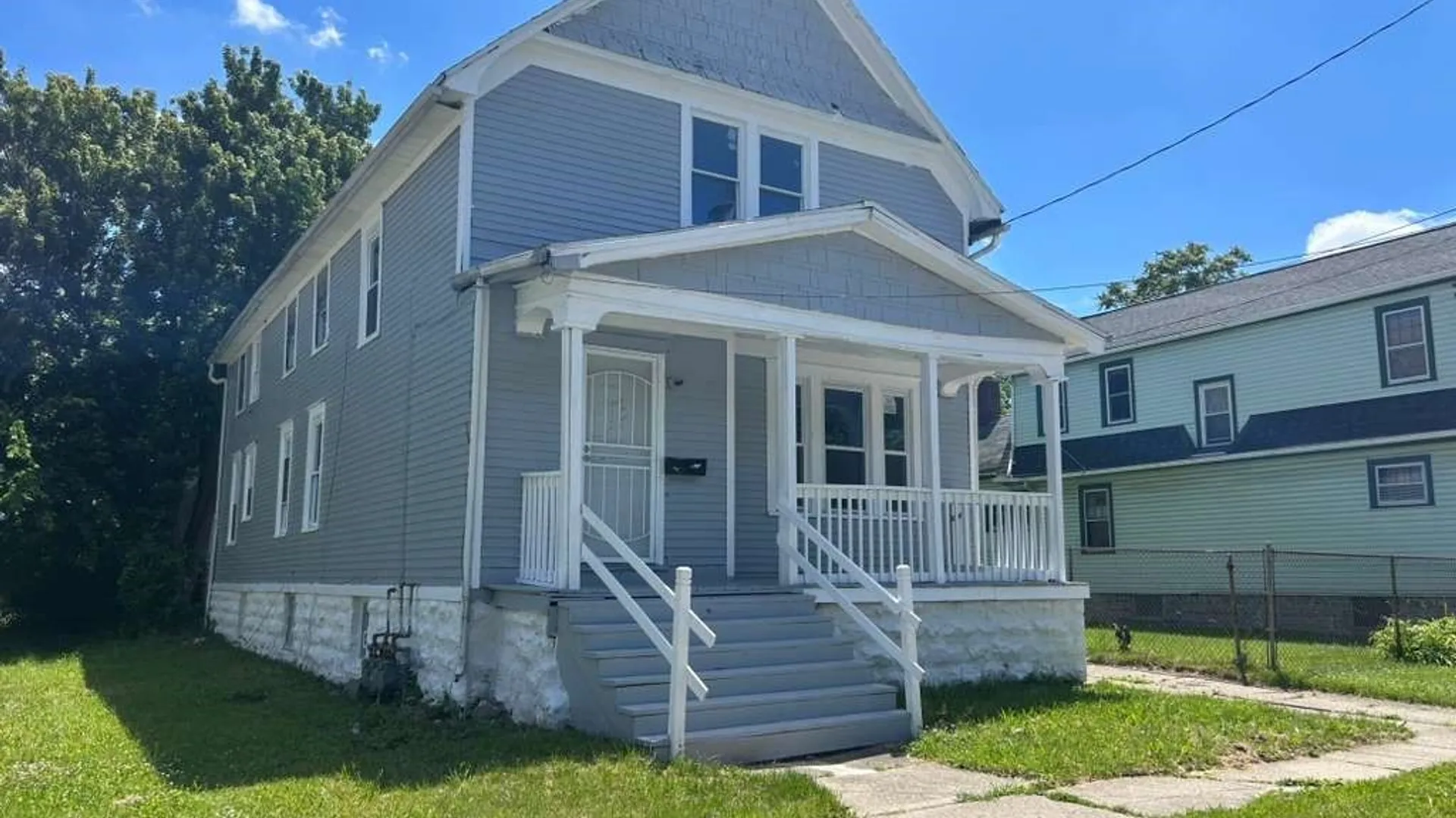 Property at 37 Fox Street, Buffalo, NY 14212 3