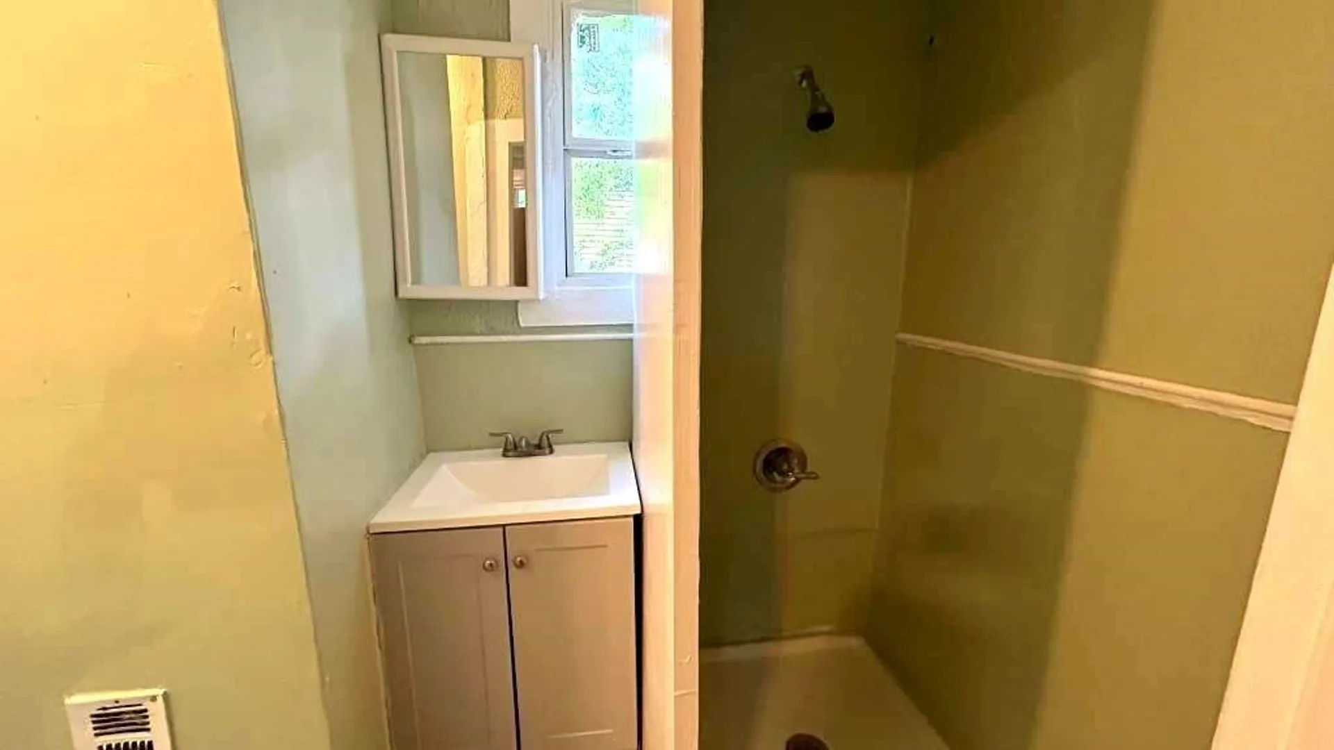 Property at 37 Fox Street, Buffalo, NY 14212 7