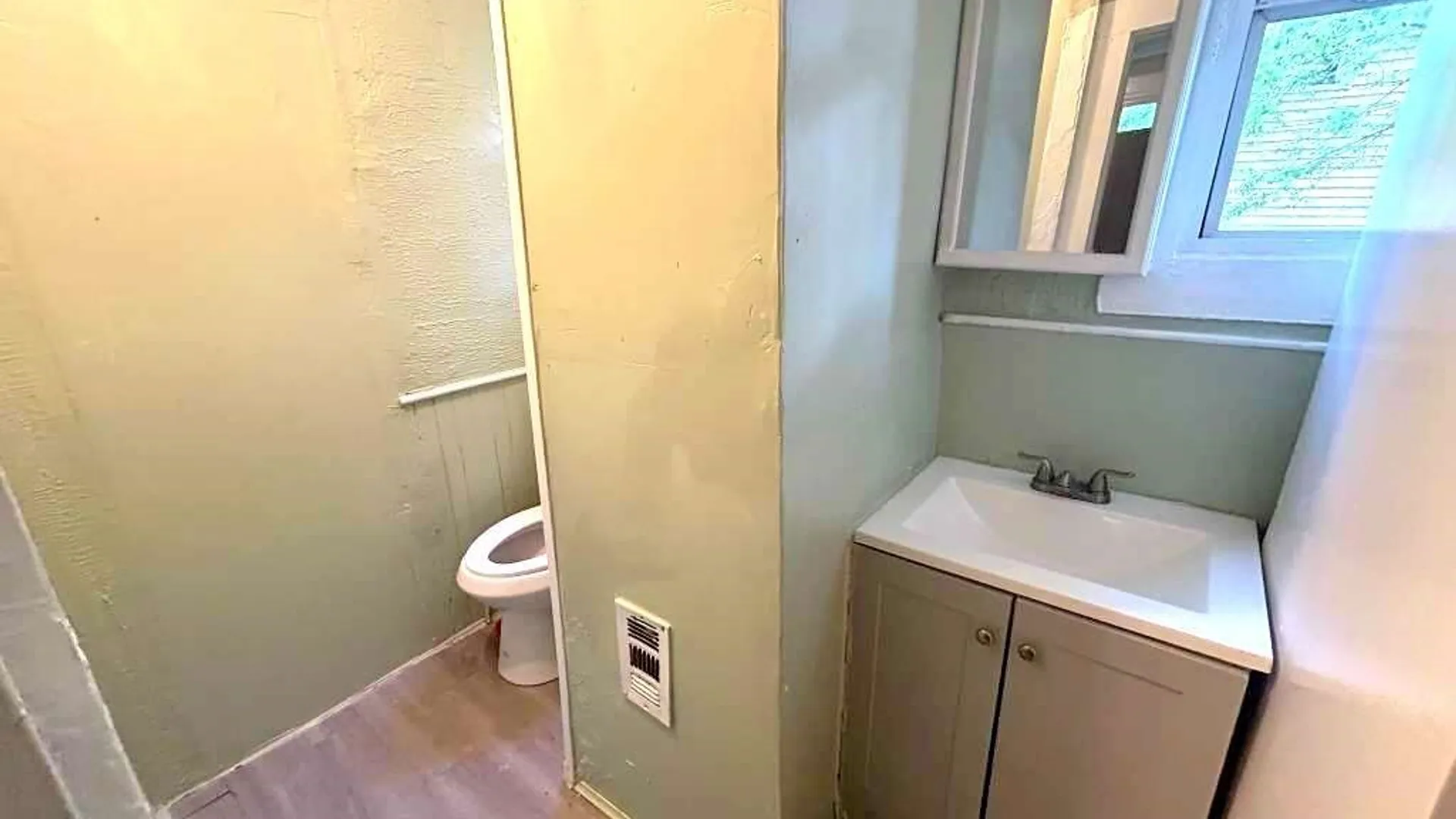 Property at 37 Fox Street, Buffalo, NY 14212 8