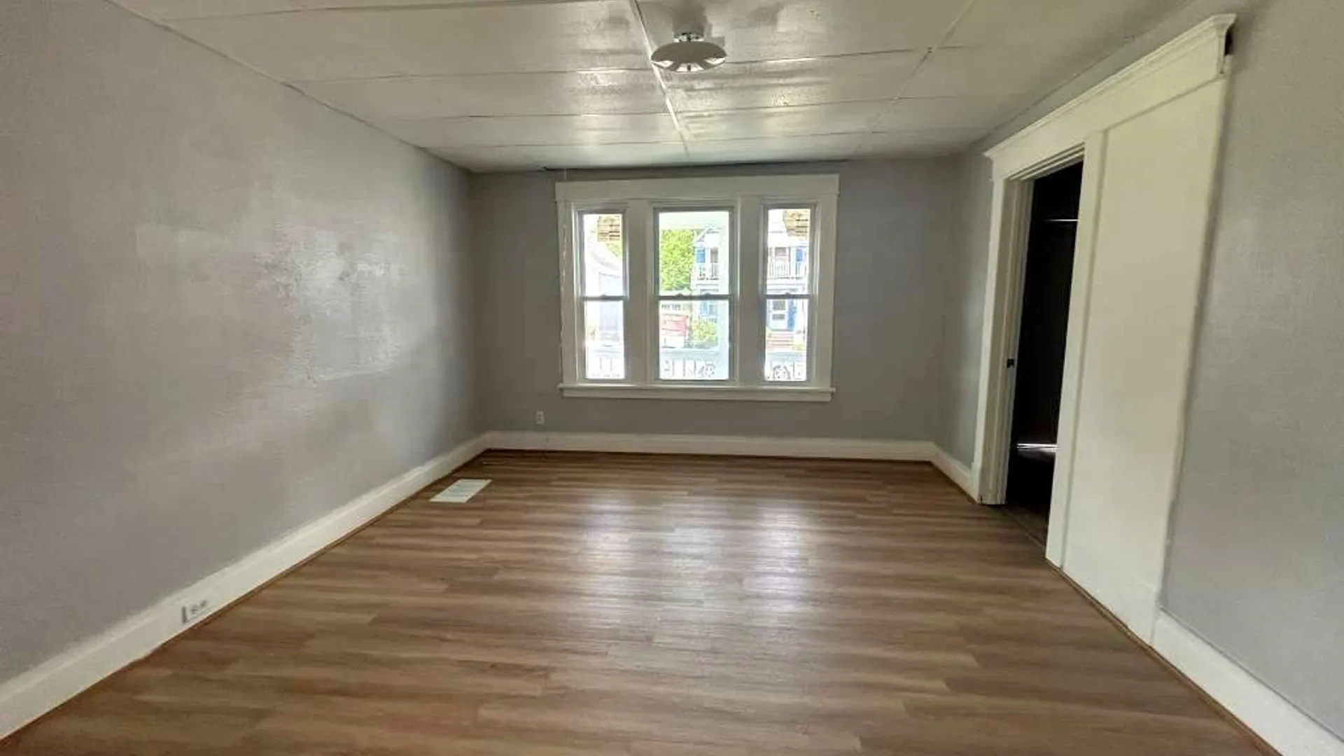 Property at 37 Fox Street, Buffalo, NY 14212 14