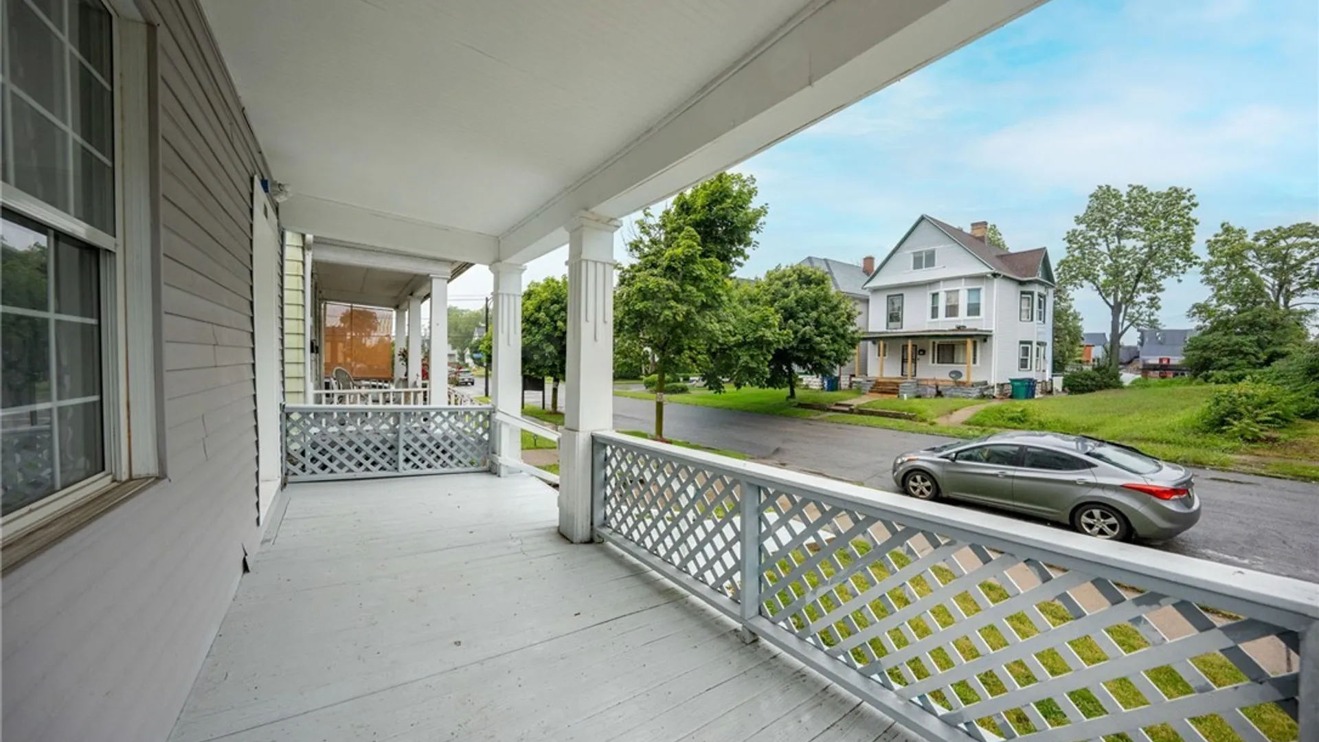 Property at 465 Woodlawn Avenue, Buffalo, NY 14208 4
