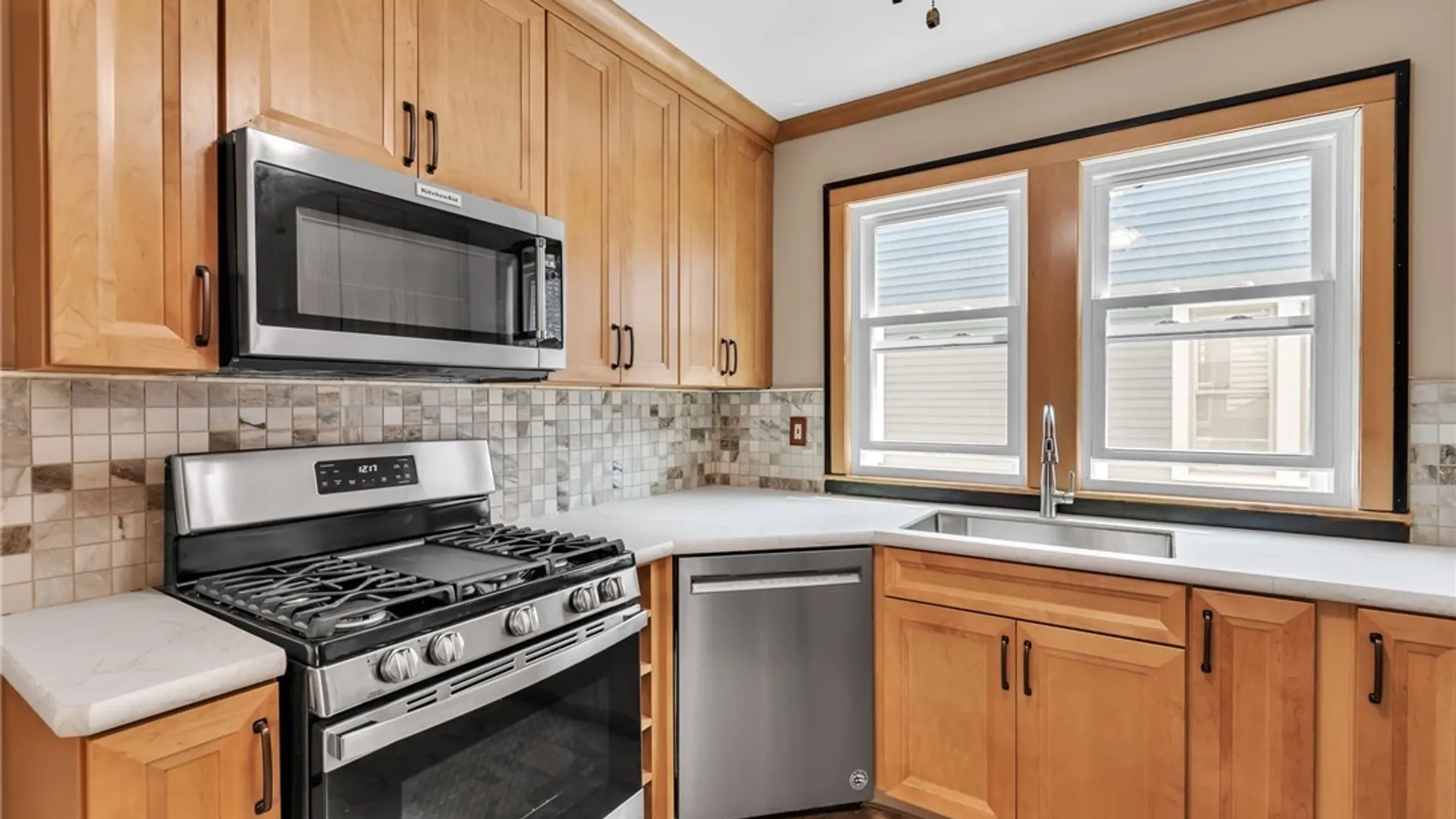 Property at 333 North Drive, Buffalo, NY 14216 12