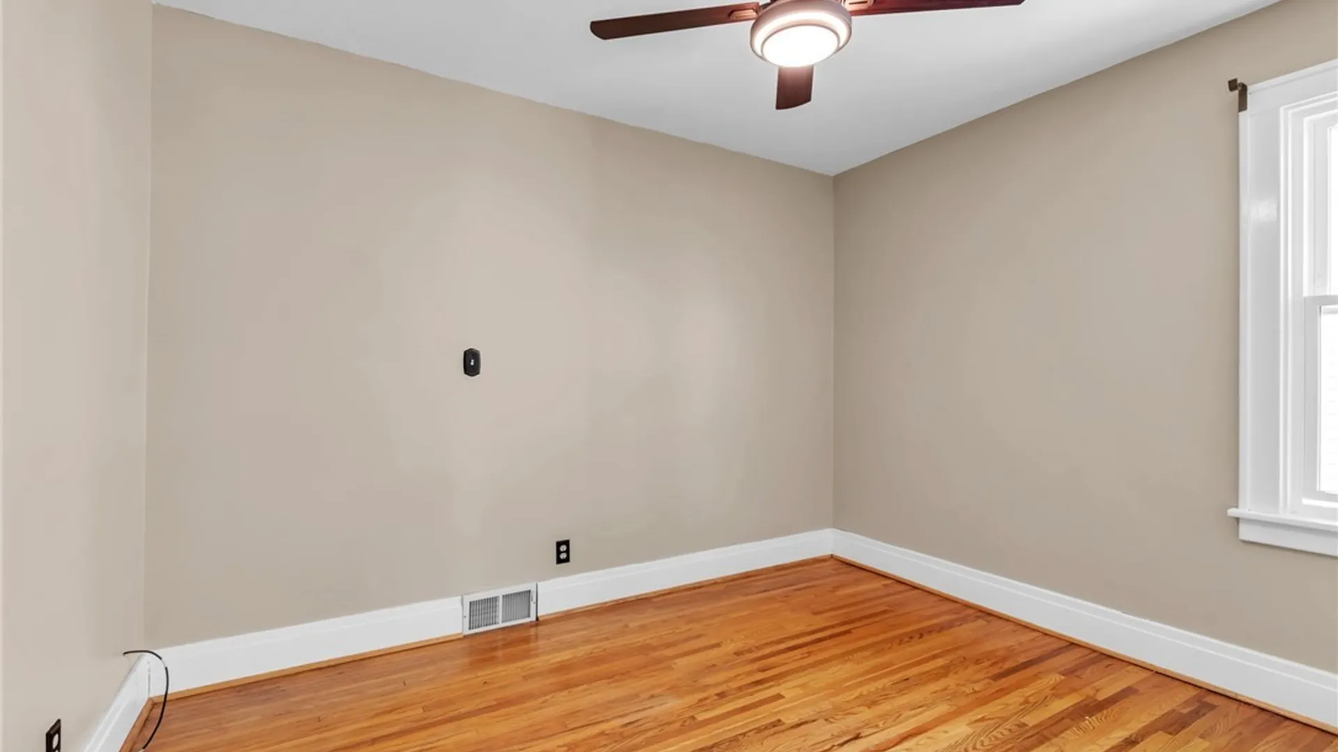 Property at 333 North Drive, Buffalo, NY 14216 15