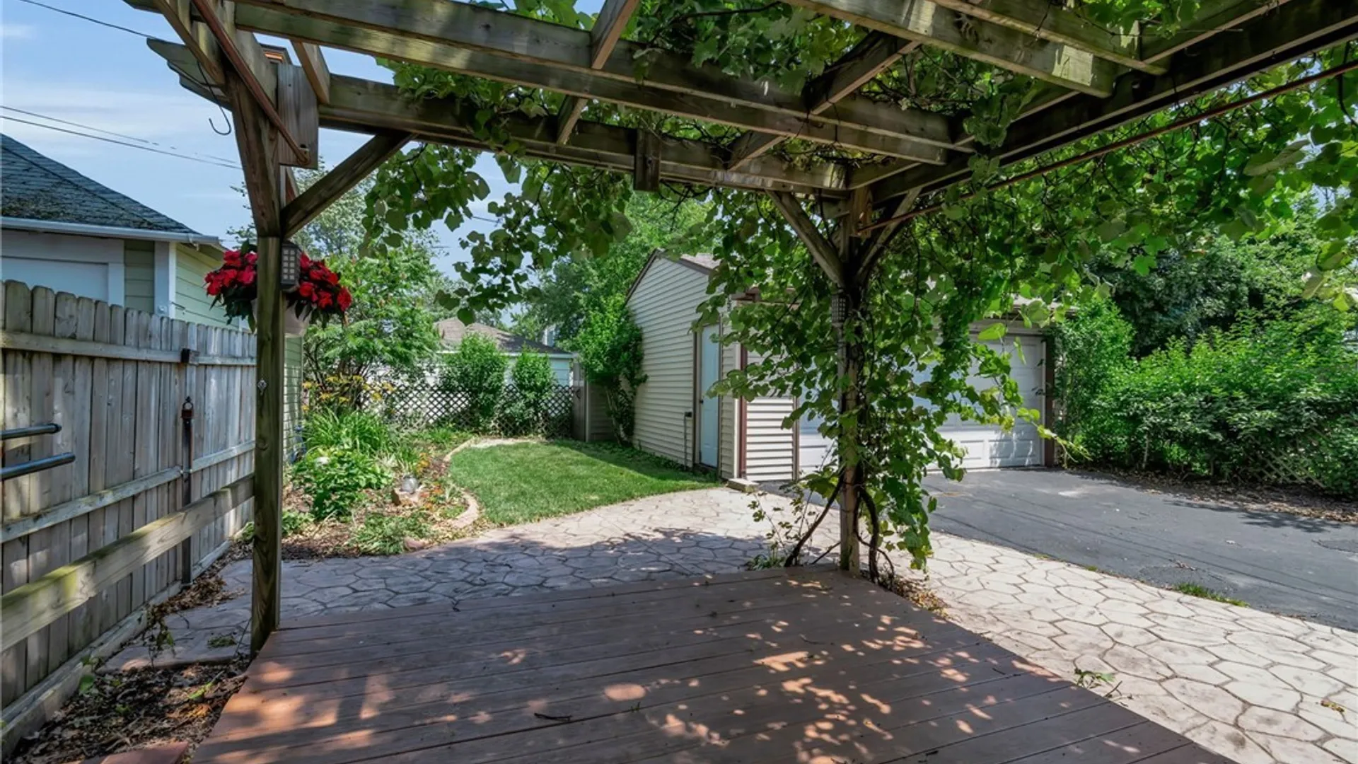 Property at 333 North Drive, Buffalo, NY 14216 44