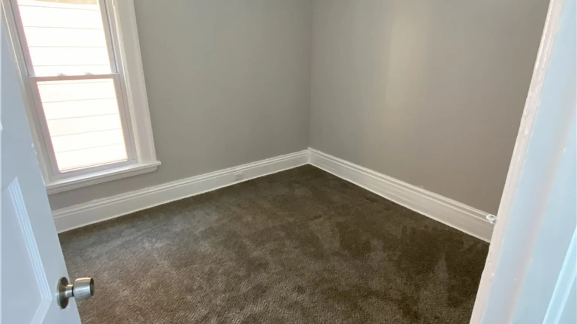 Property at 811 Columbus Parkway, Buffalo, NY 14213 10