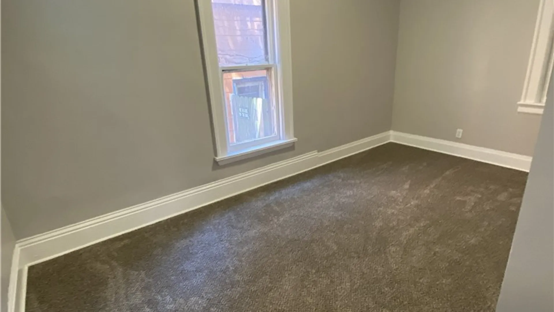 Property at 811 Columbus Parkway, Buffalo, NY 14213 19
