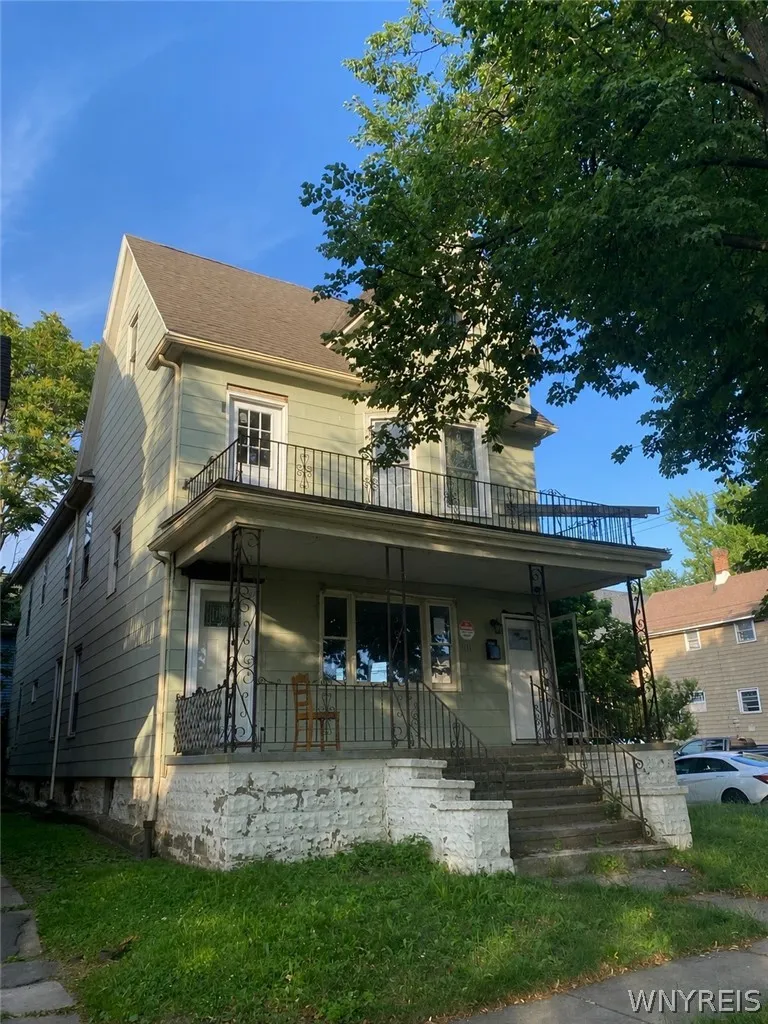 Property at 811 Columbus Parkway, Buffalo, NY 14213