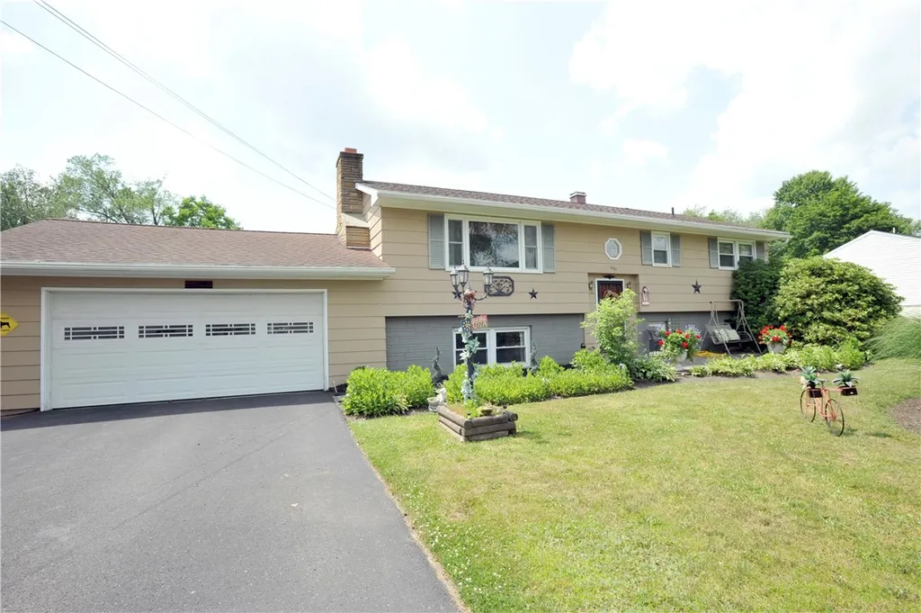 Property at 261 Oriole Drive, Horseheads, NY 14845