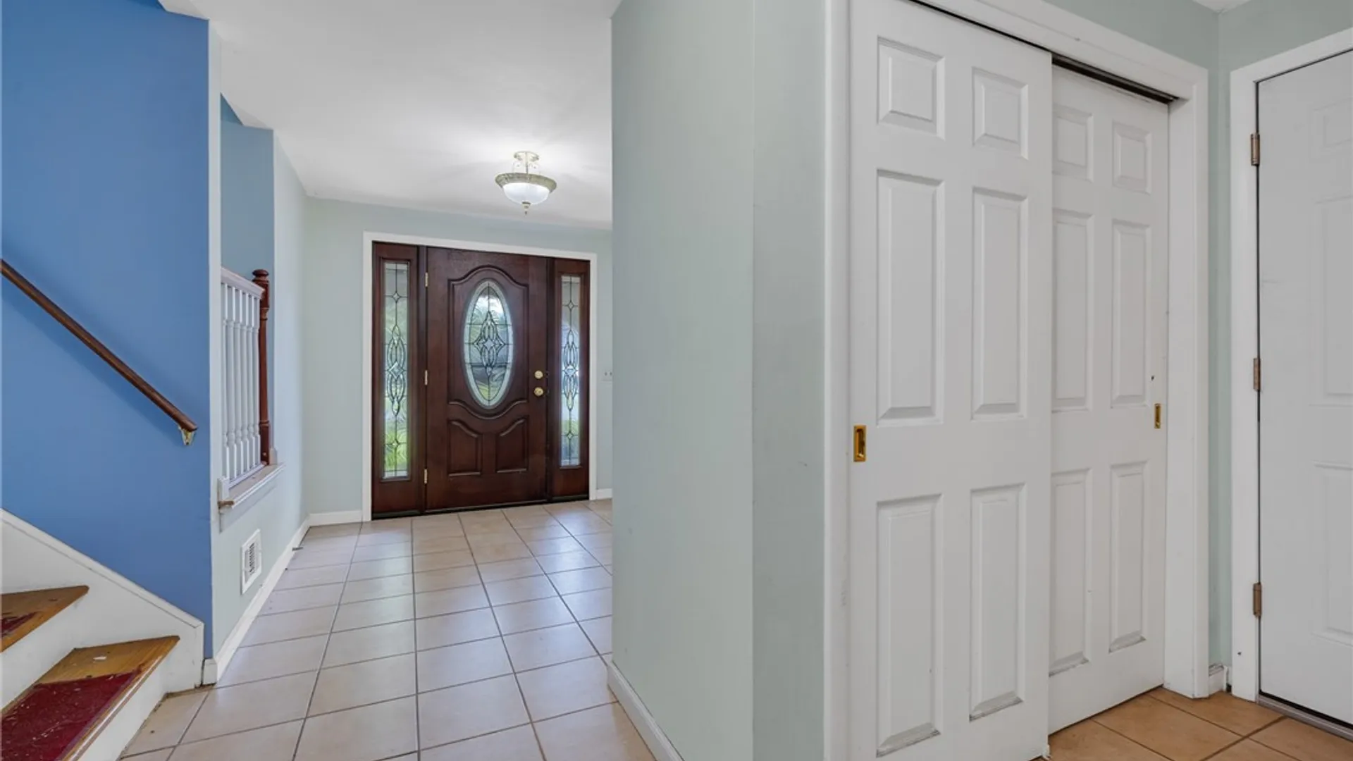 Property at 225 Sandoris Circle, Irondequoit, NY 14622 5