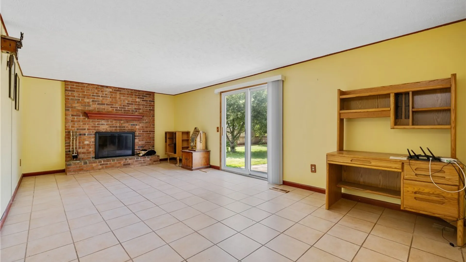Property at 225 Sandoris Circle, Irondequoit, NY 14622 8