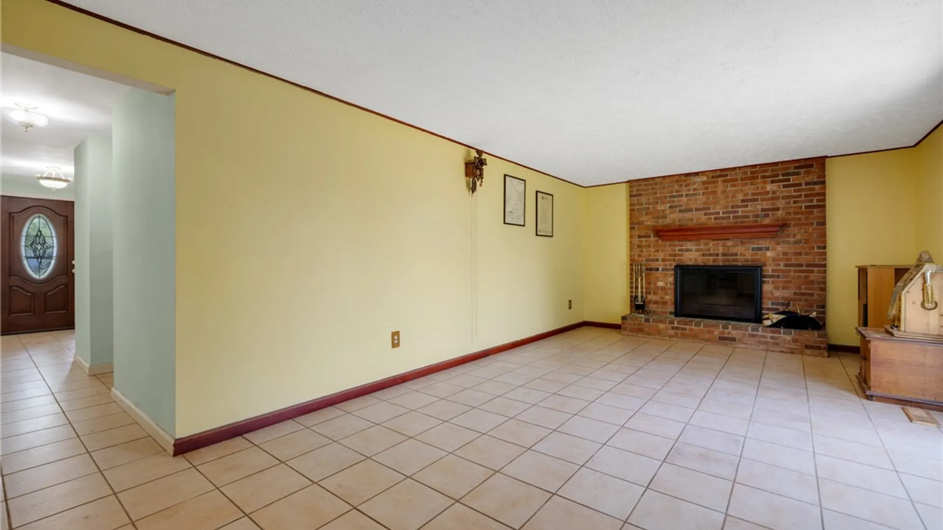 Property at 225 Sandoris Circle, Irondequoit, NY 14622 10