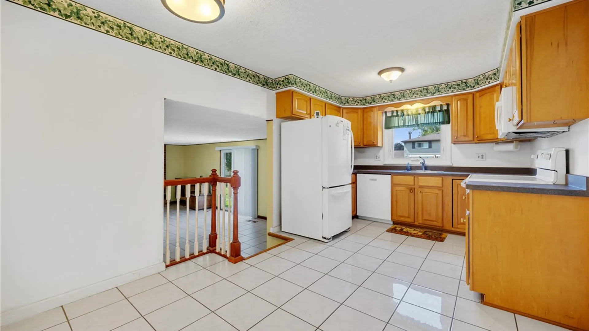 Property at 225 Sandoris Circle, Irondequoit, NY 14622 12
