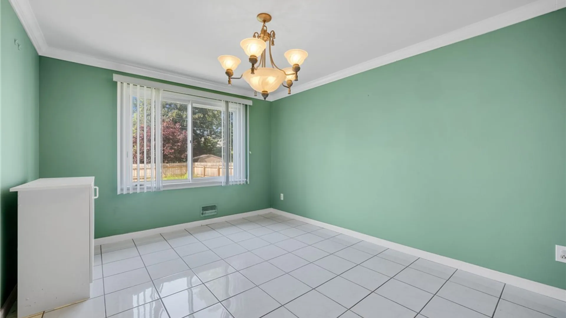Property at 225 Sandoris Circle, Irondequoit, NY 14622 16