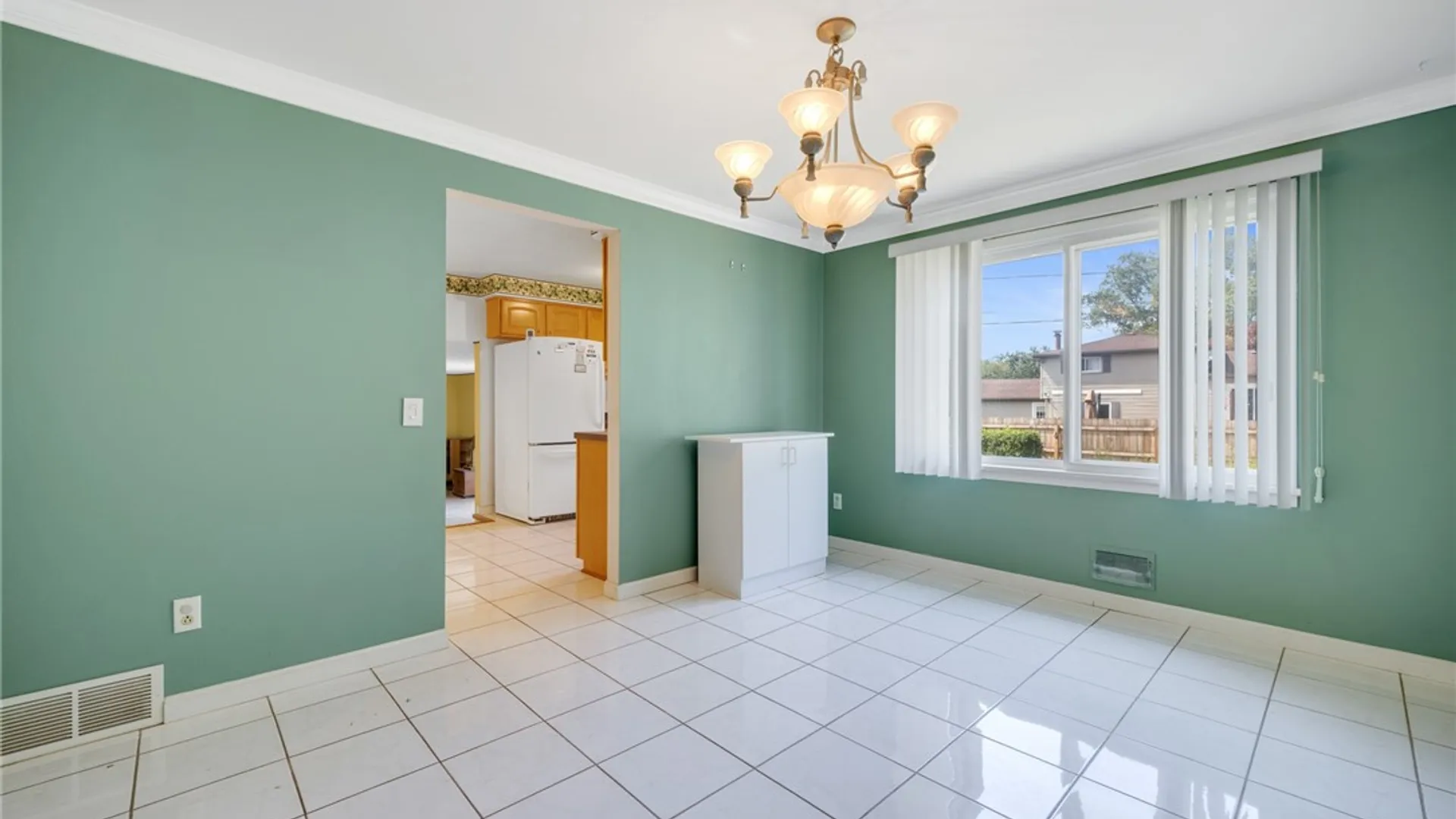 Property at 225 Sandoris Circle, Irondequoit, NY 14622 18