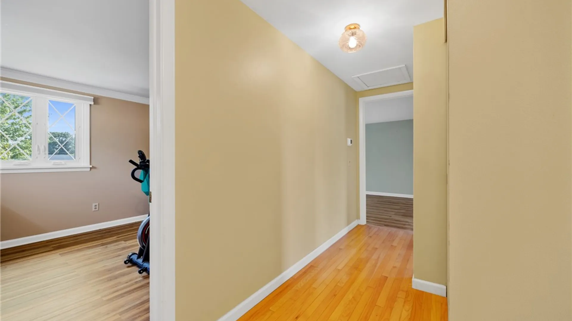 Property at 225 Sandoris Circle, Irondequoit, NY 14622 21