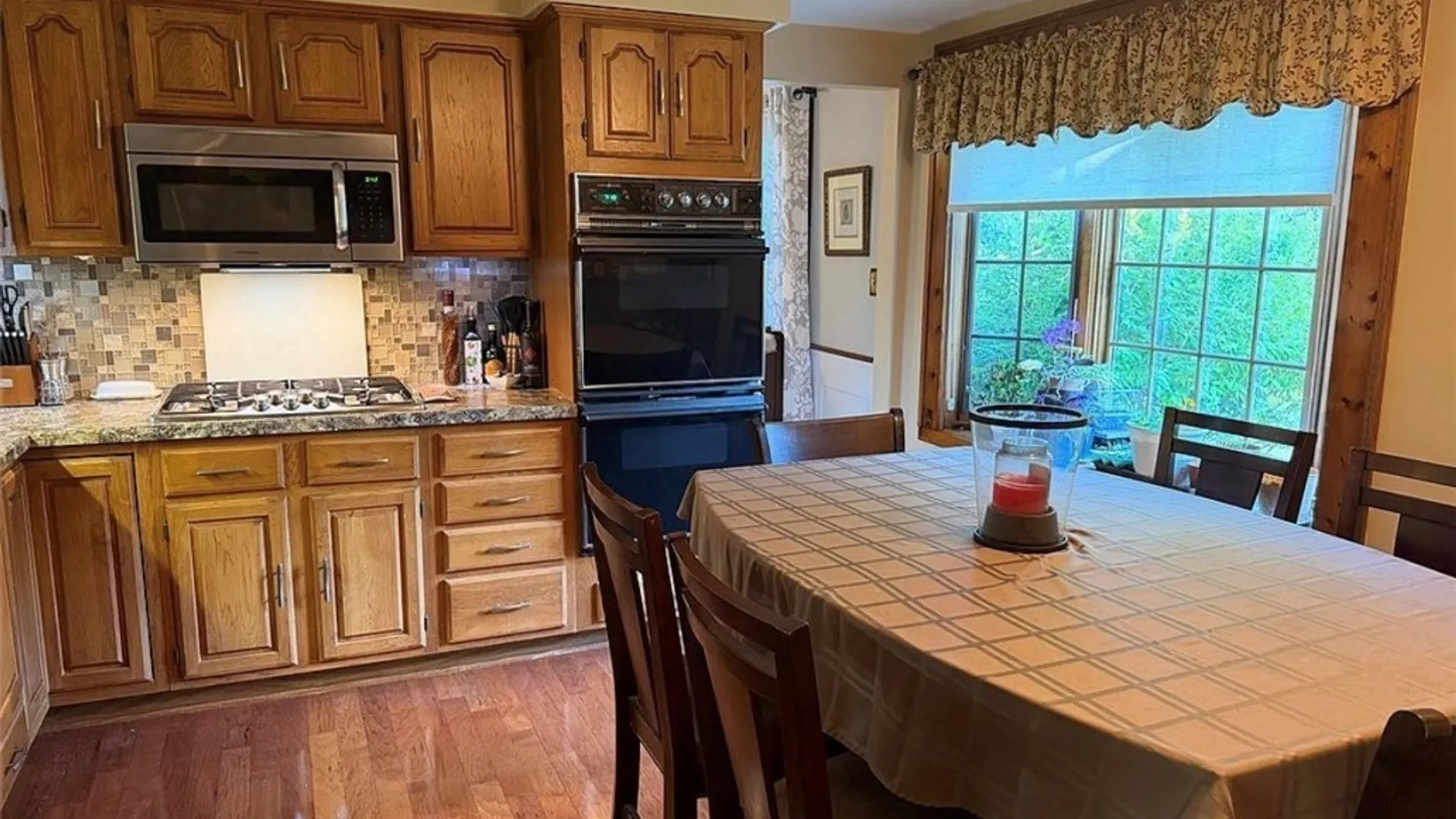 Property at 52 Wyndmoor Court, Cheektowaga, NY 14043 4