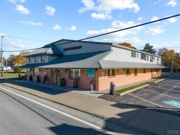 1424 Main Street, Vienna, NY 13157