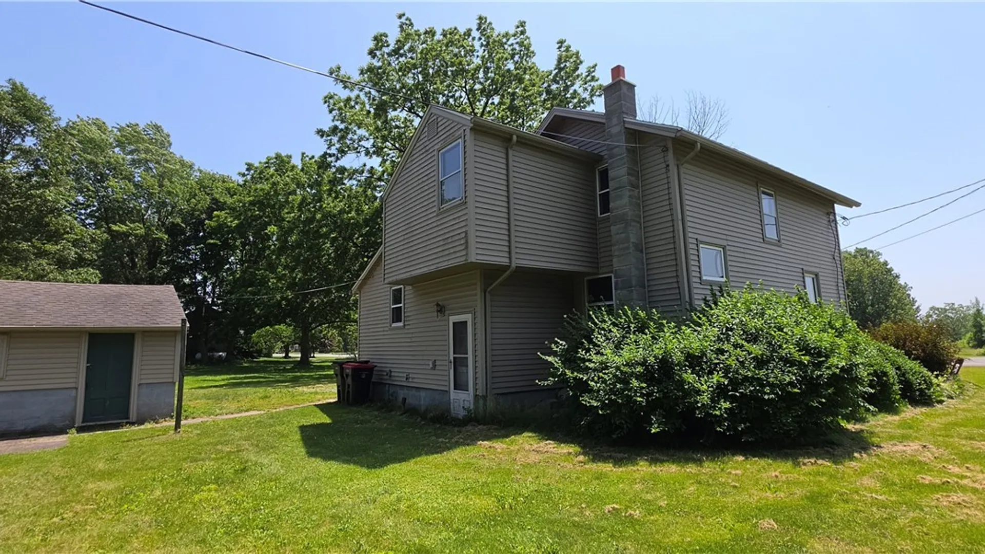 Property at 8805 Chestnut Ridge Road, Royalton, NY 14067 3