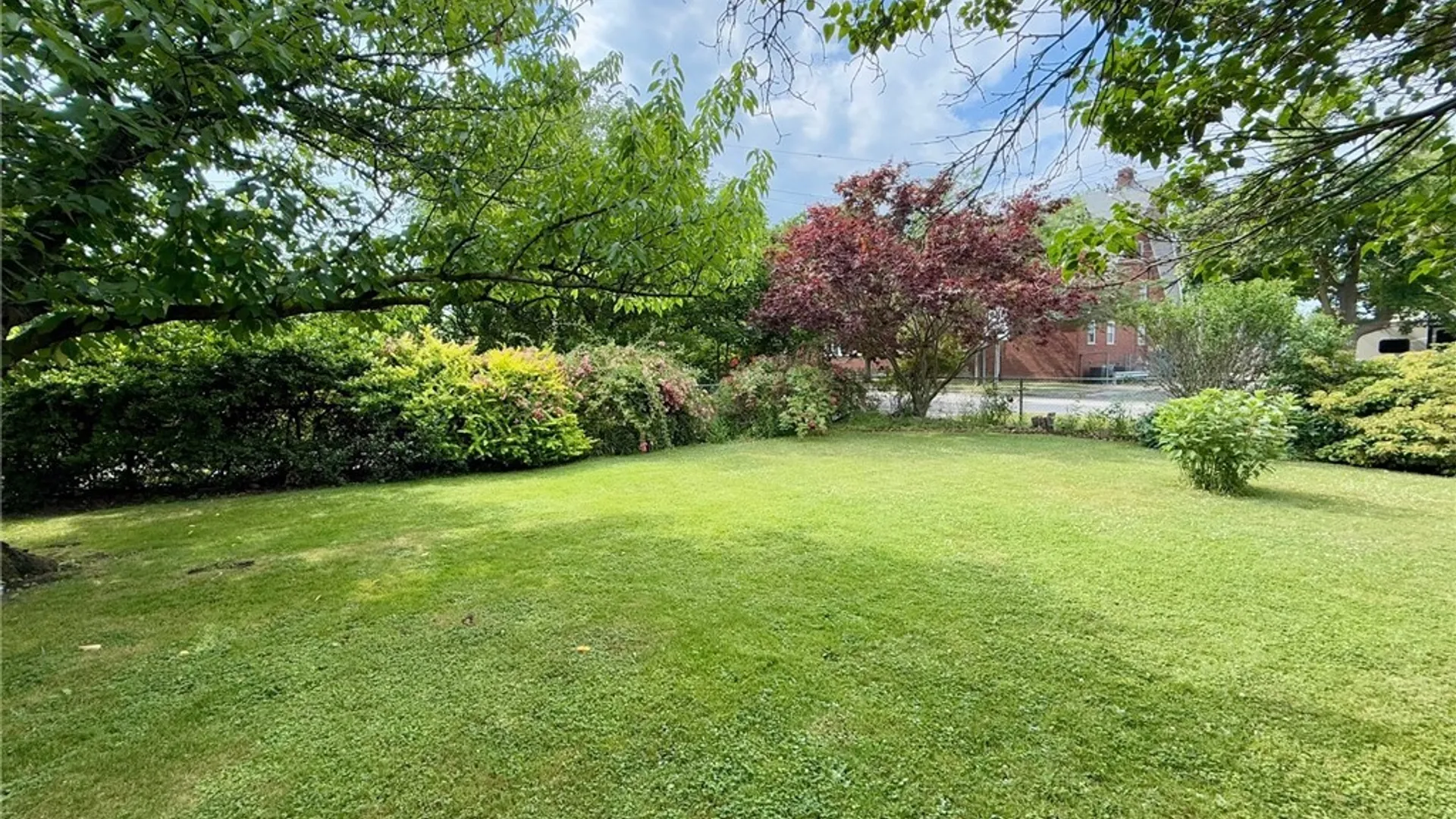 Property at 2821 Walnut Avenue, Niagara Falls, NY 14301 5